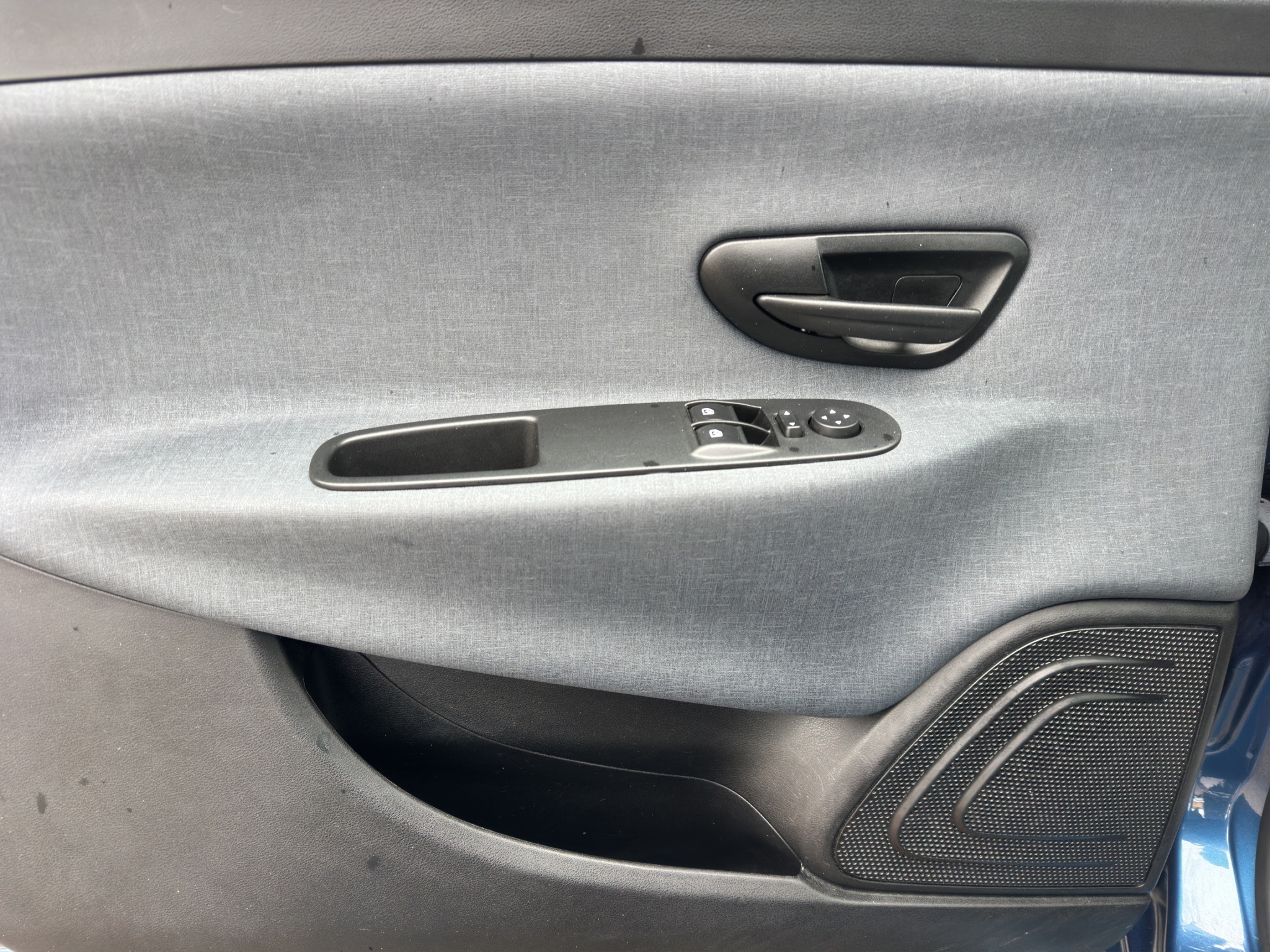 LANCIA YPSILON 1.0 70 CV HYBRID