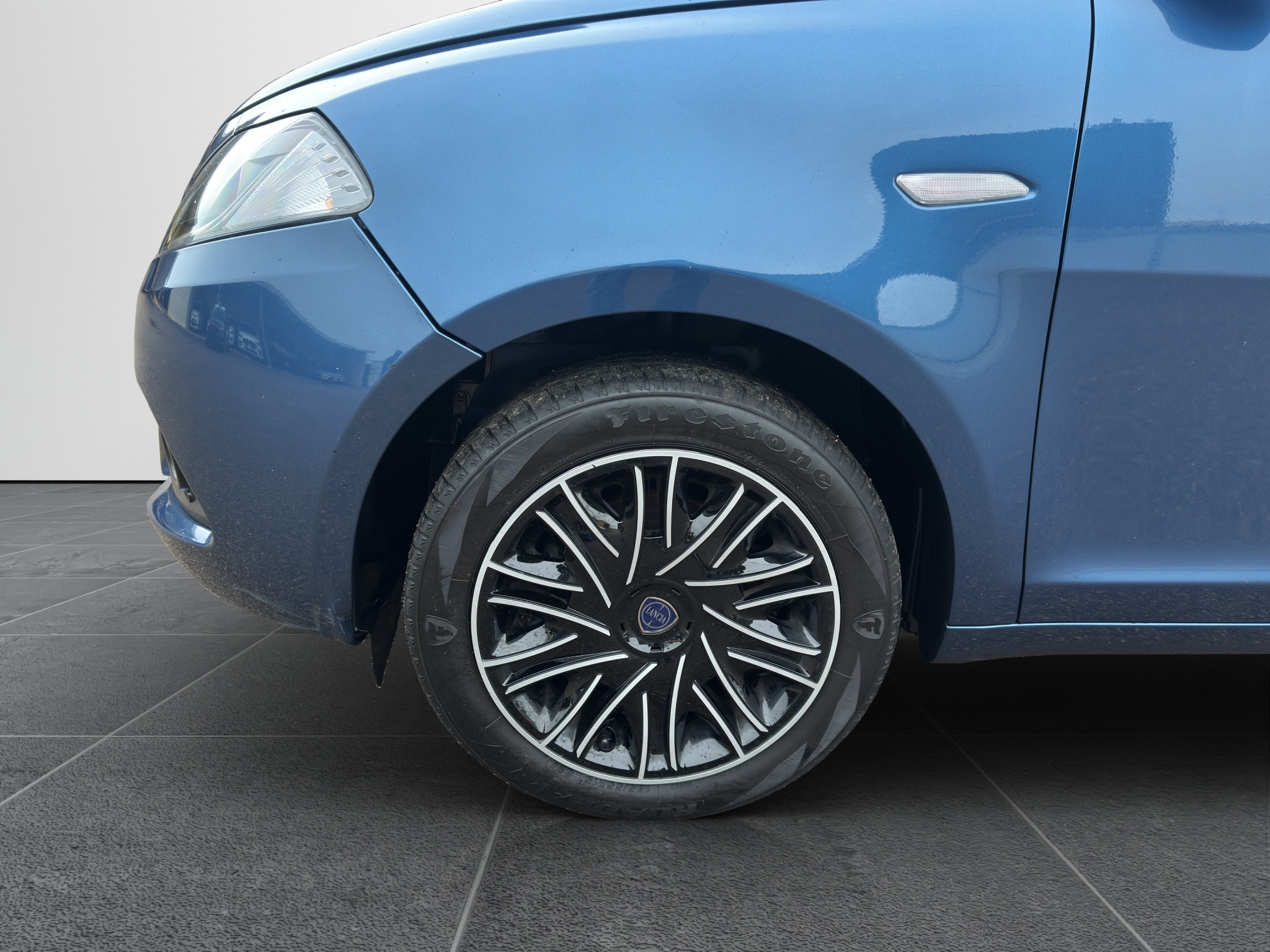 LANCIA YPSILON 1.0 70 CV HYBRID