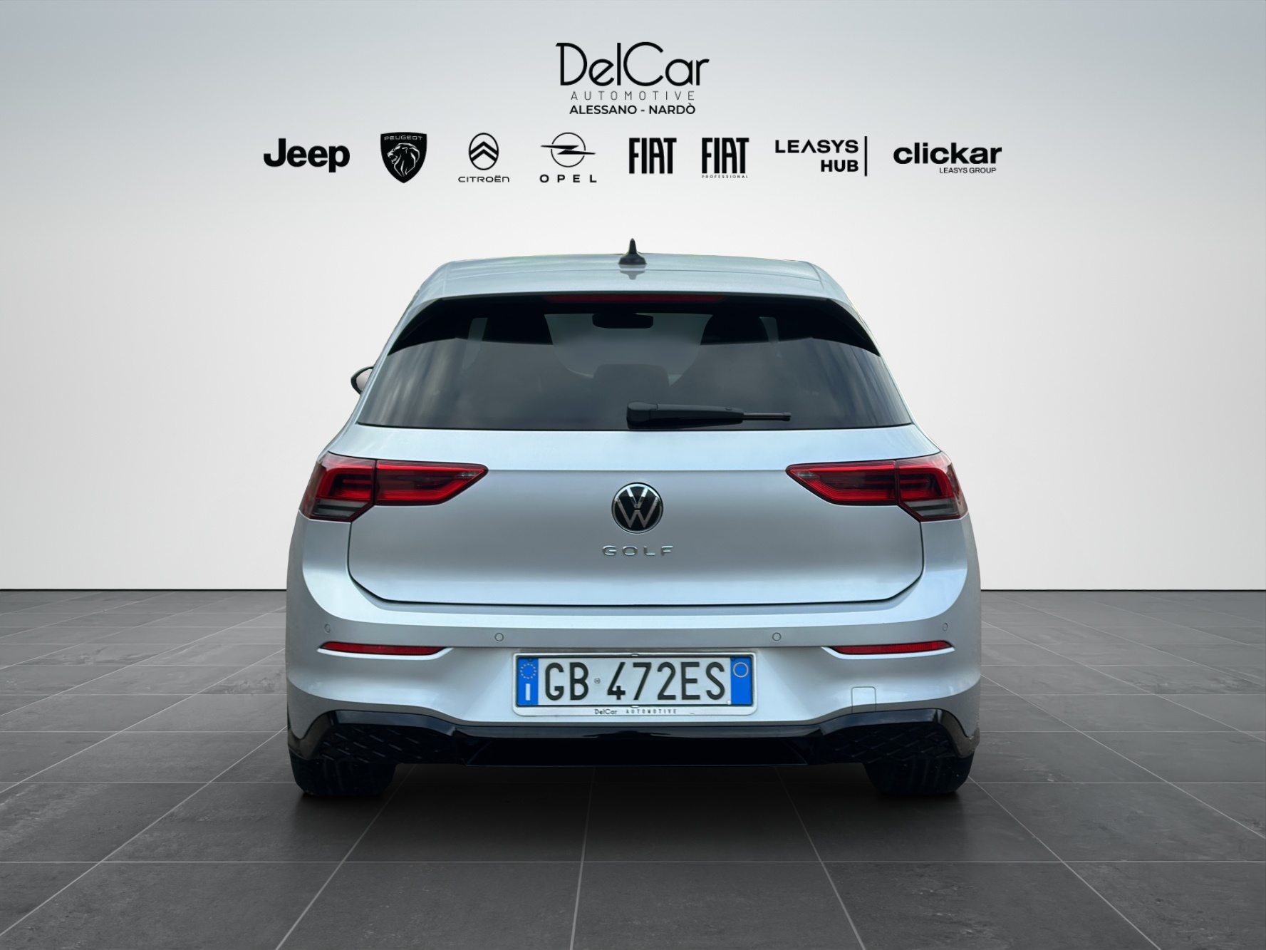 VOLKSAWGEN GOLF VIII 2.0 TDI 150 CV DSG R-LINE