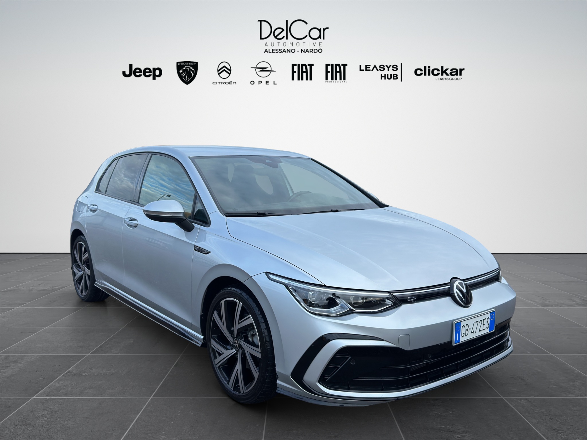 VOLKSAWGEN GOLF VIII 2.0 TDI 150 CV DSG R-LINE