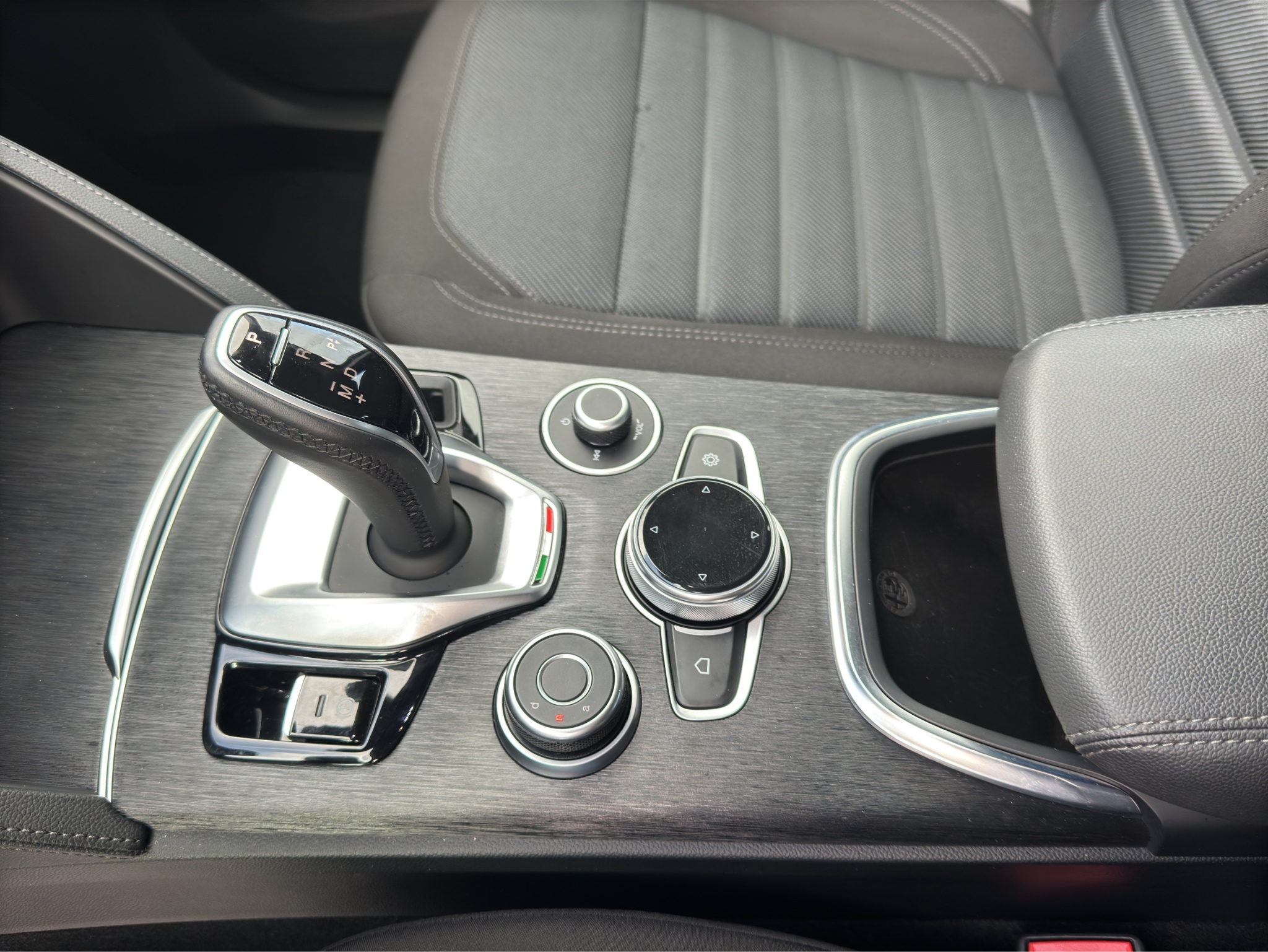 ALFA ROMEO STELVIO 2.2 TURBO DIESEL 190 CV  AT8 Q4 BUSINESS