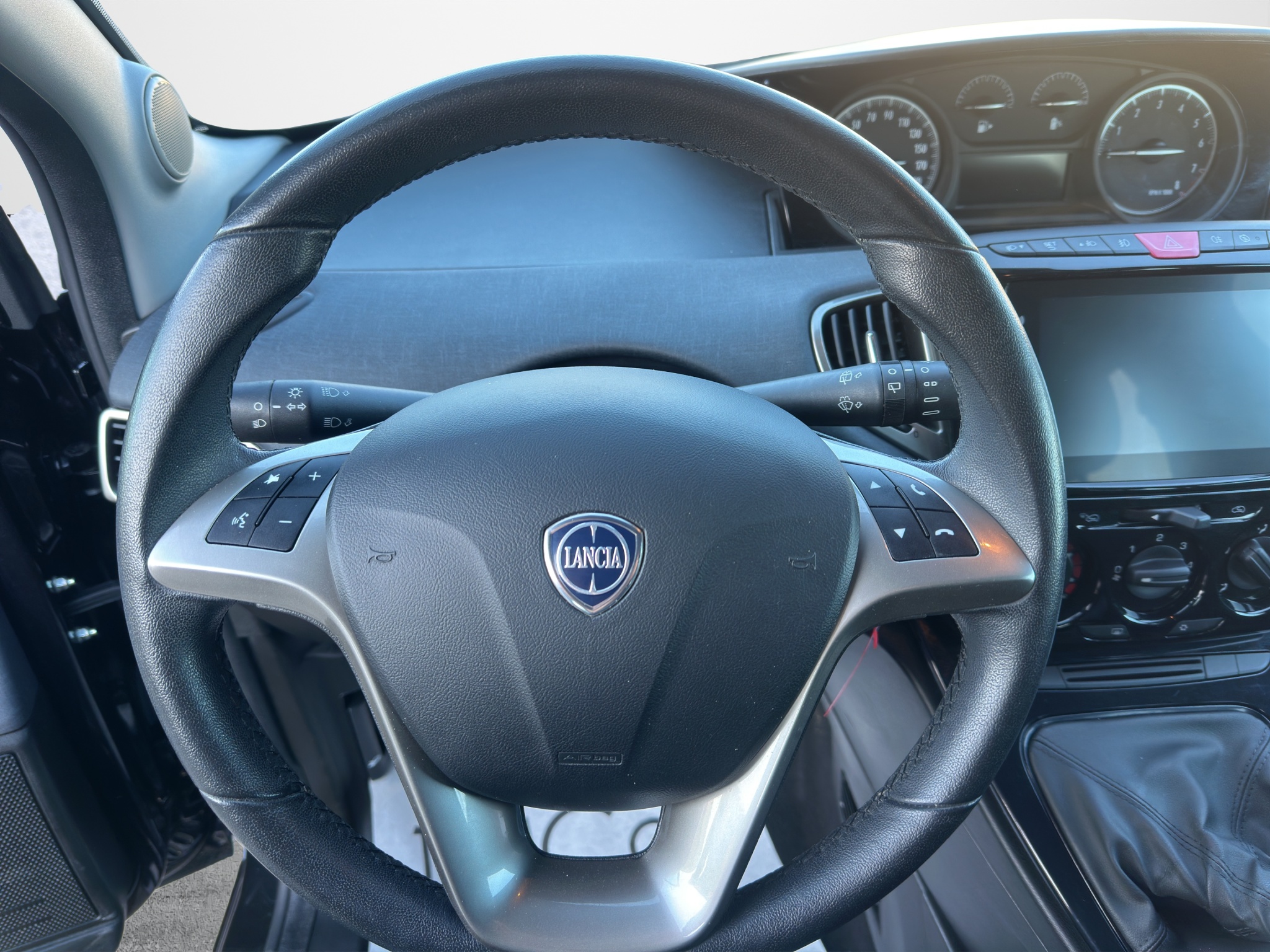 LANCIA YPSILON 1.0 70 CV FIREFLY HYBRID GOLD