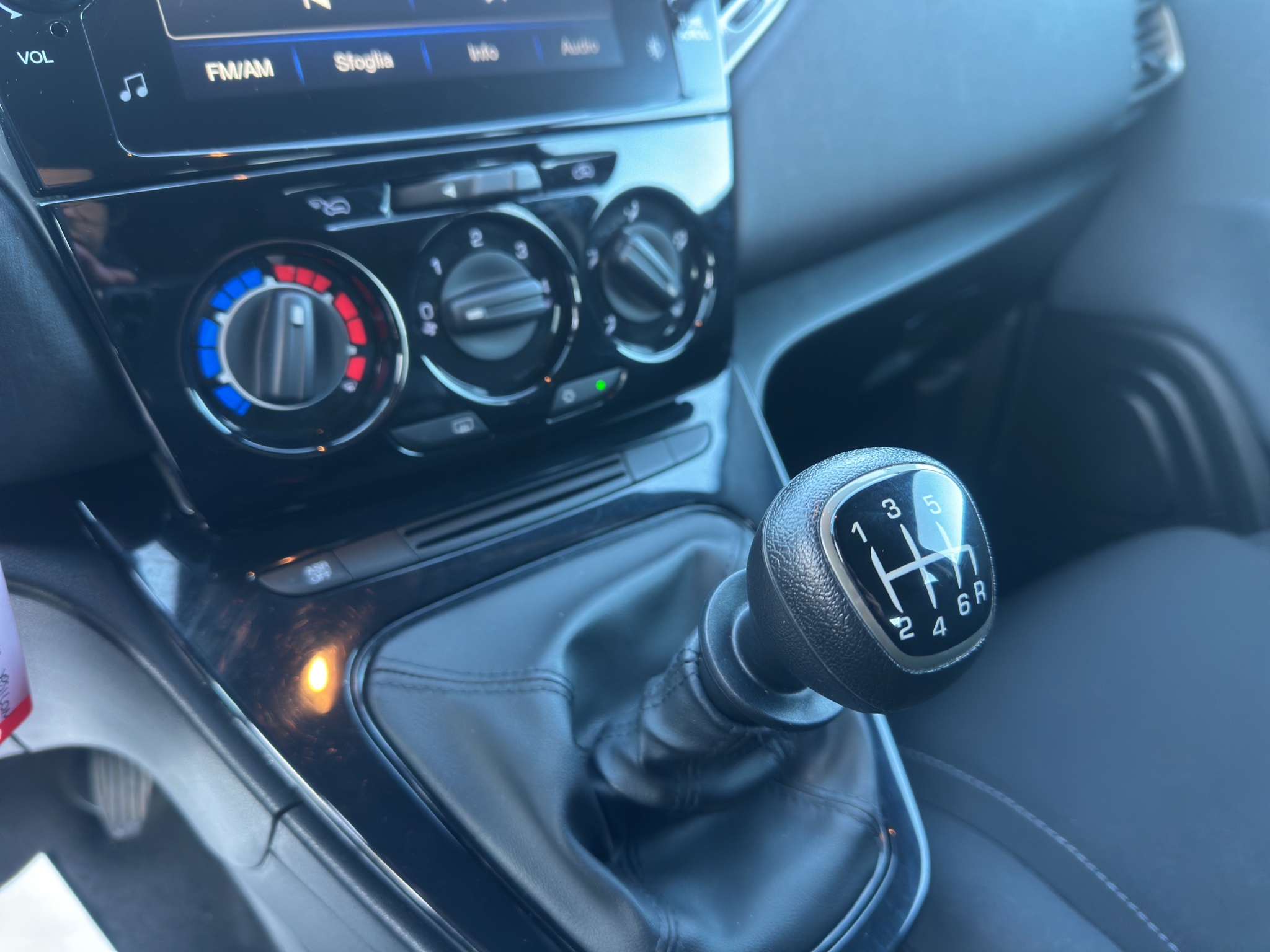 LANCIA YPSILON 1.0 70 CV FIREFLY HYBRID GOLD