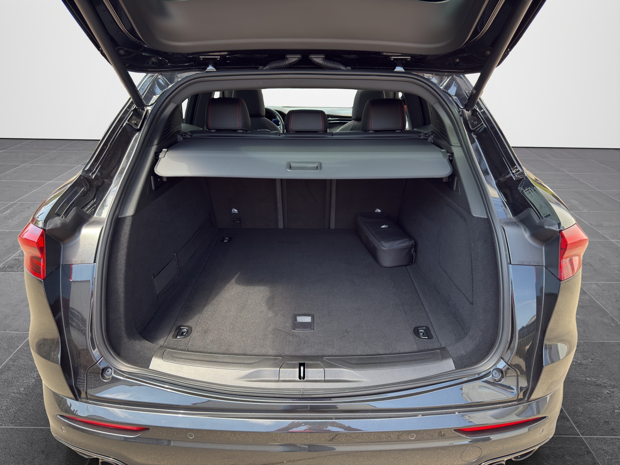 MASERATI GRECALE MHEV 2.0 330 CV AWD MODENA