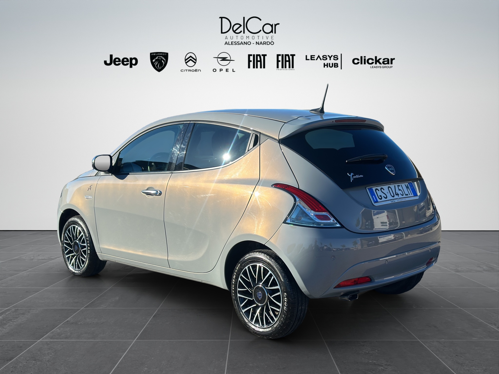 LANCIA YPSILON 1.0 70 CV HYBRID ALBERTA FERRETTI