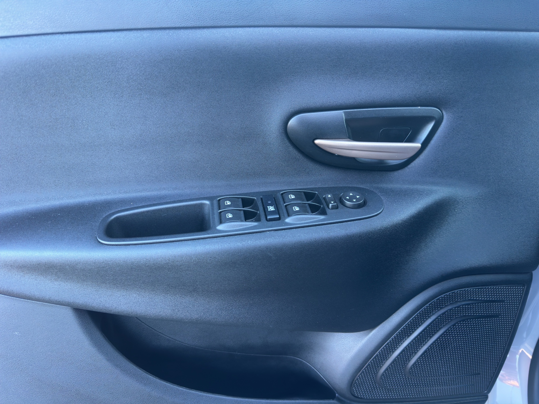 LANCIA YPSILON 1.0 70 CV HYBRID ALBERTA FERRETTI