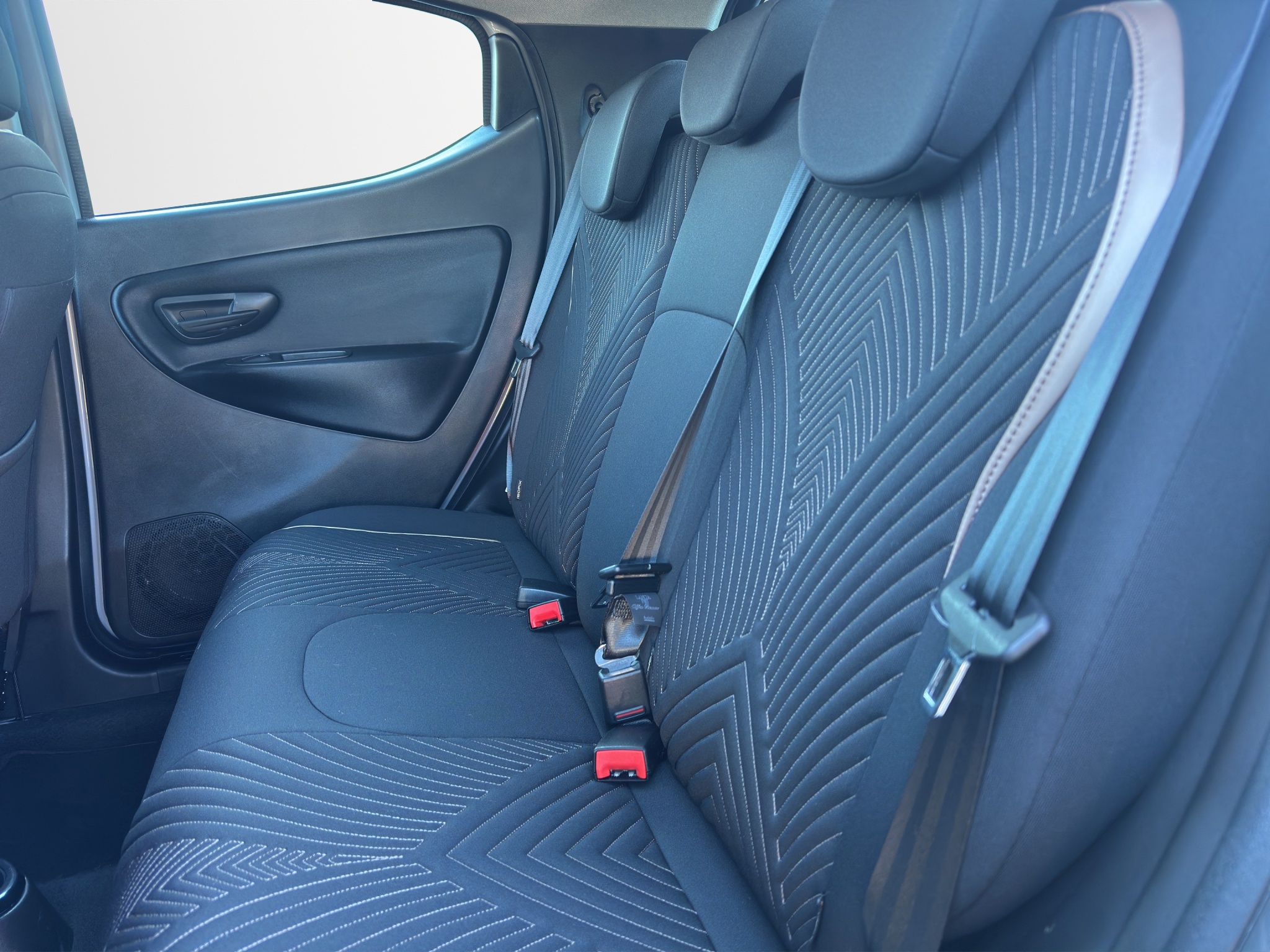 LANCIA YPSILON 1.0 70 CV HYBRID ALBERTA FERRETTI