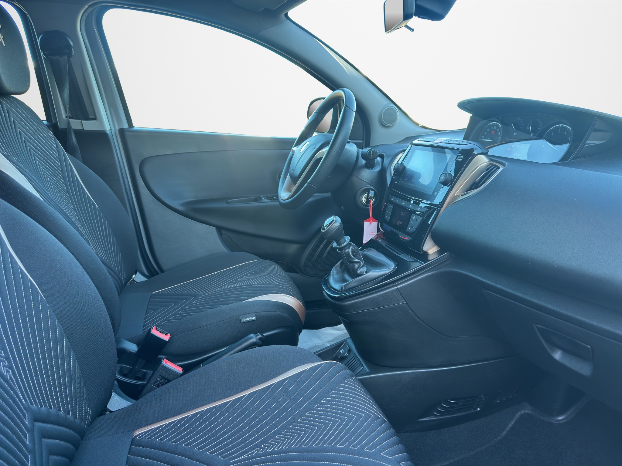 LANCIA YPSILON 1.0 70 CV HYBRID ALBERTA FERRETTI