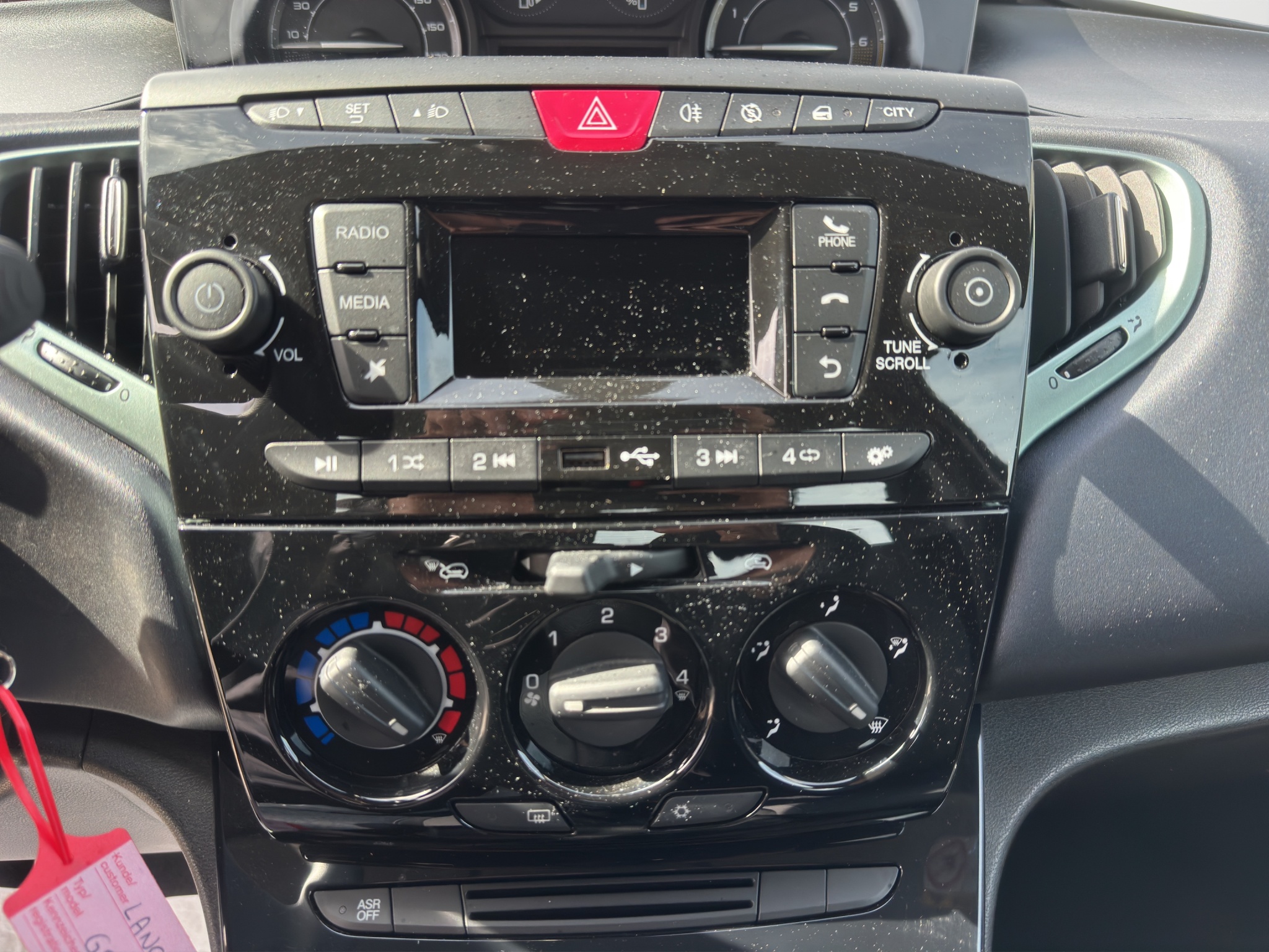 LANCIA YPSILON 1.0 70 Cv. HYBRID ORO