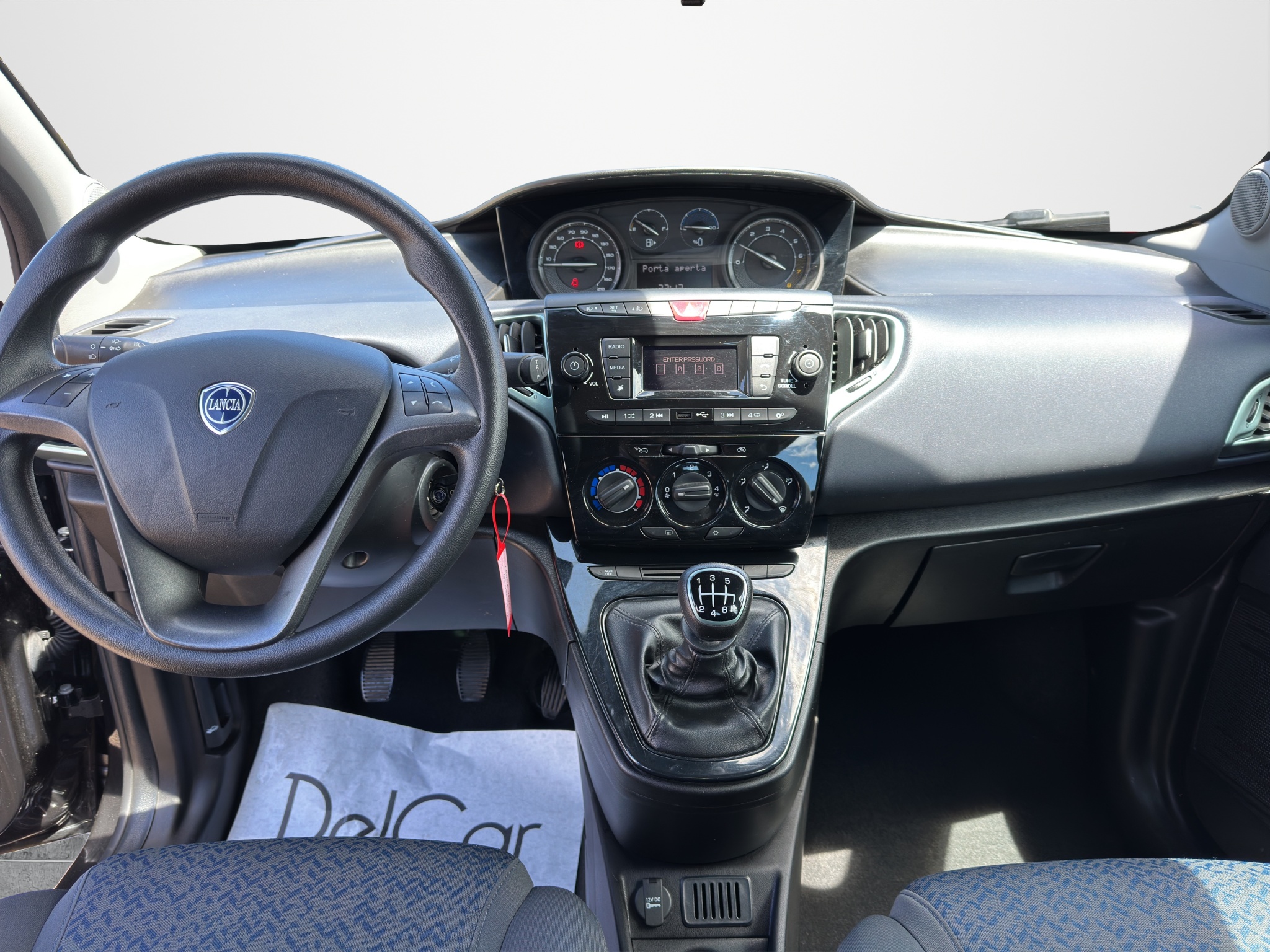 LANCIA YPSILON 1.0 70 CV HYBRID ORO
