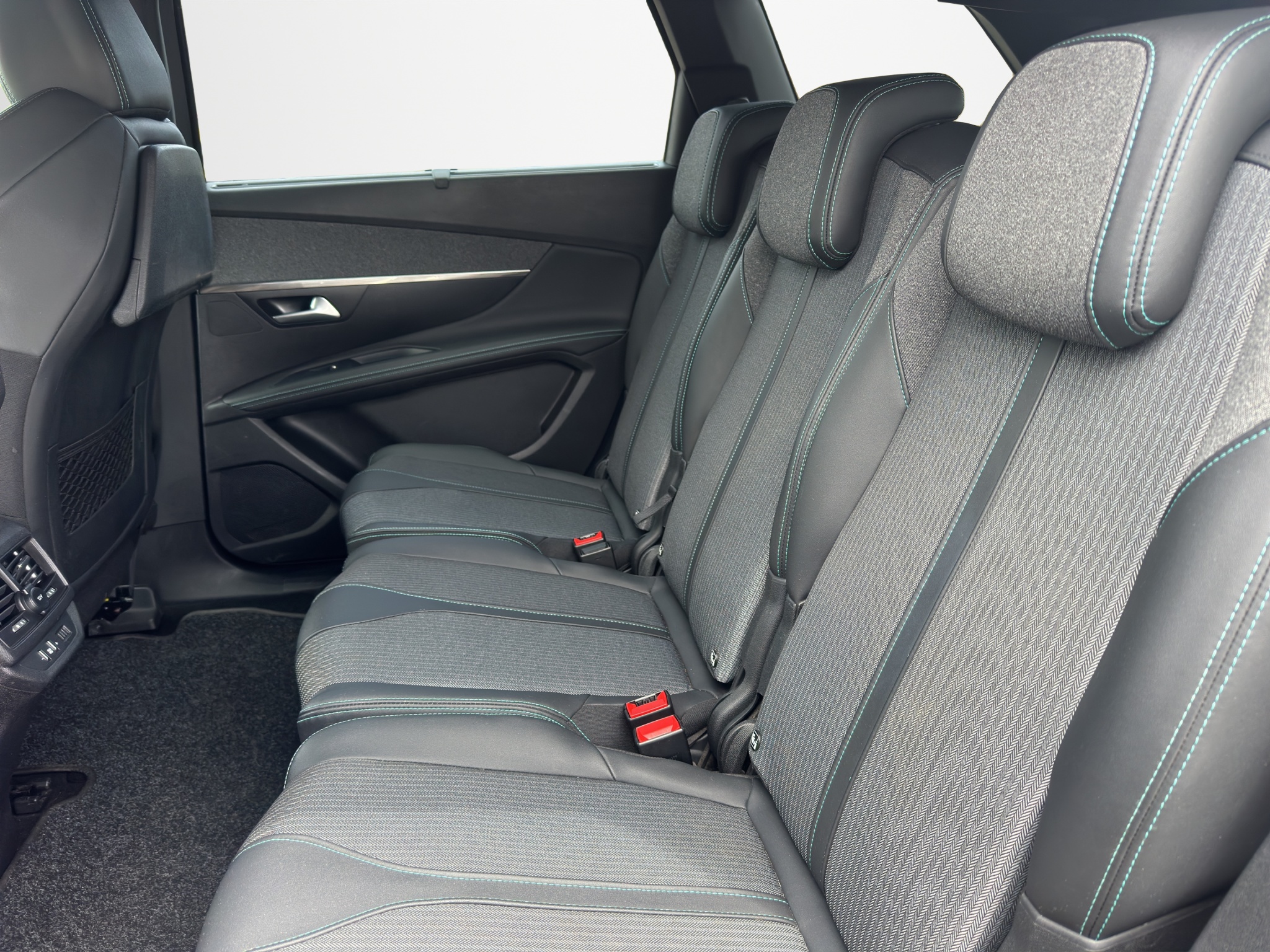 PEUGEOT 5008 1.5 BLUEHDI 130 CV EAT8
