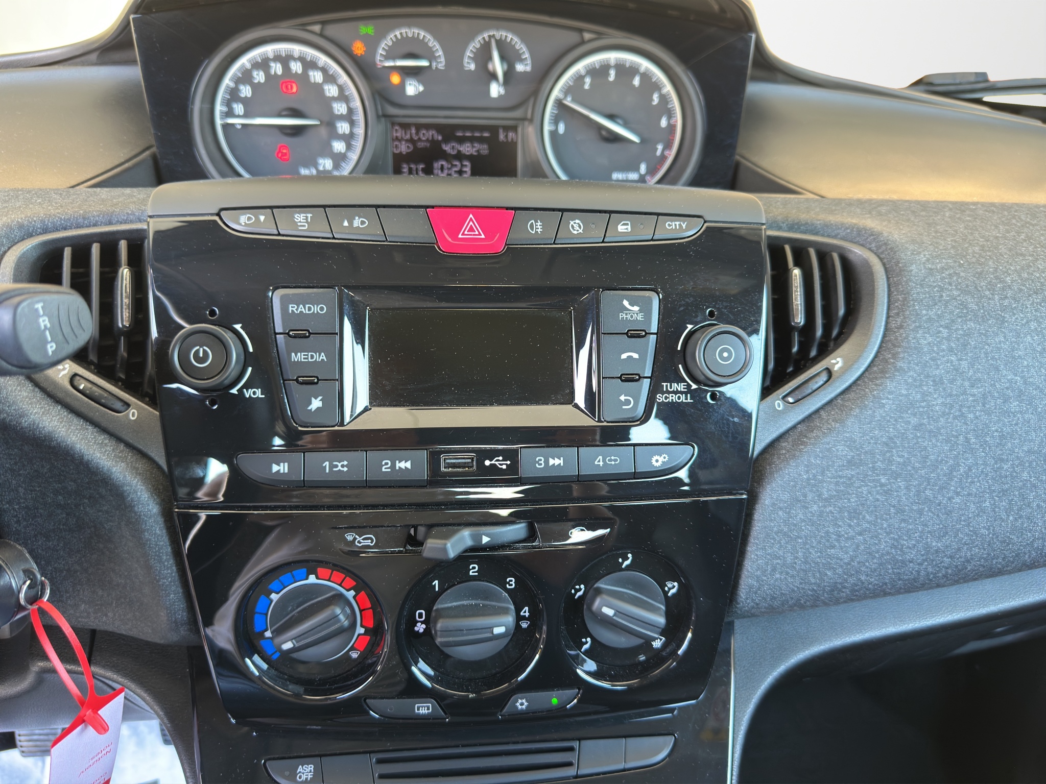 LANCIA YPSILON 1.0 70 CV HYBRID SILVER