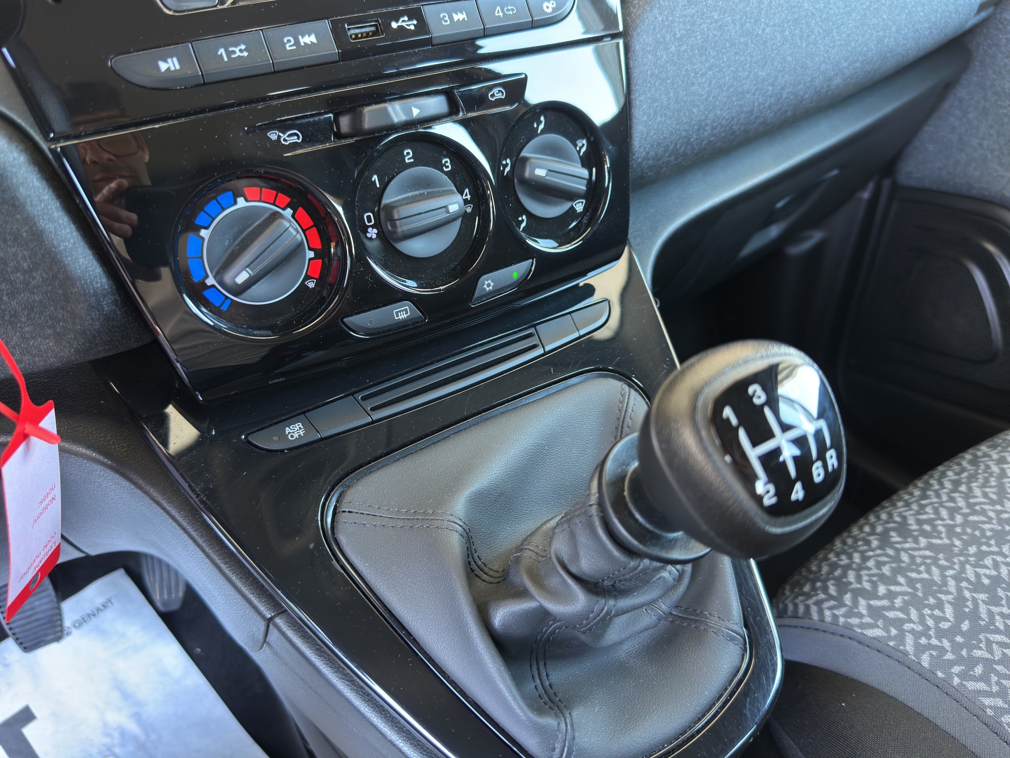 LANCIA YPSILON 1.0 70 CV HYBRID SILVER