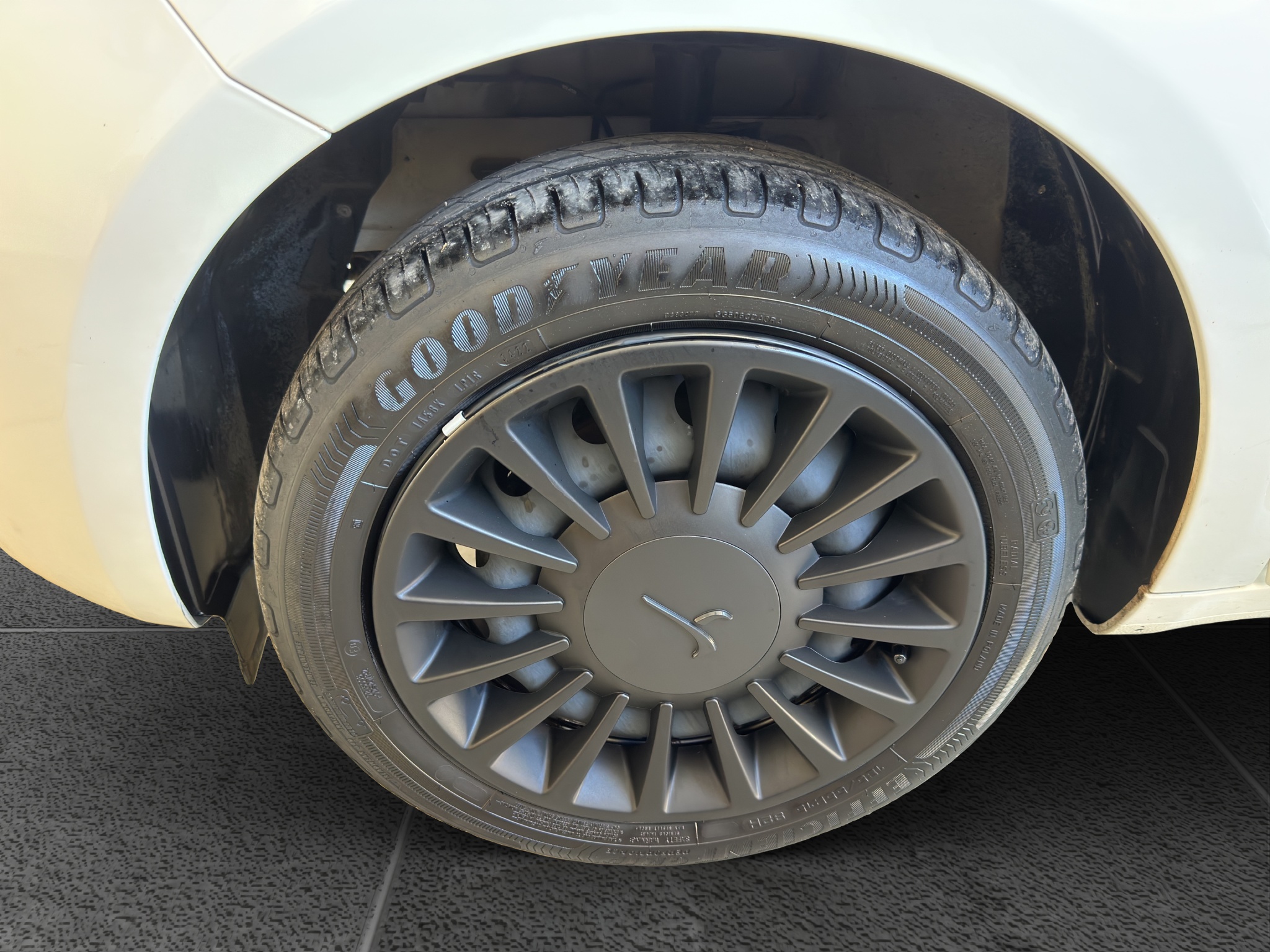 LANCIA YPSILON 1.0 70 CV HYBRID SILVER