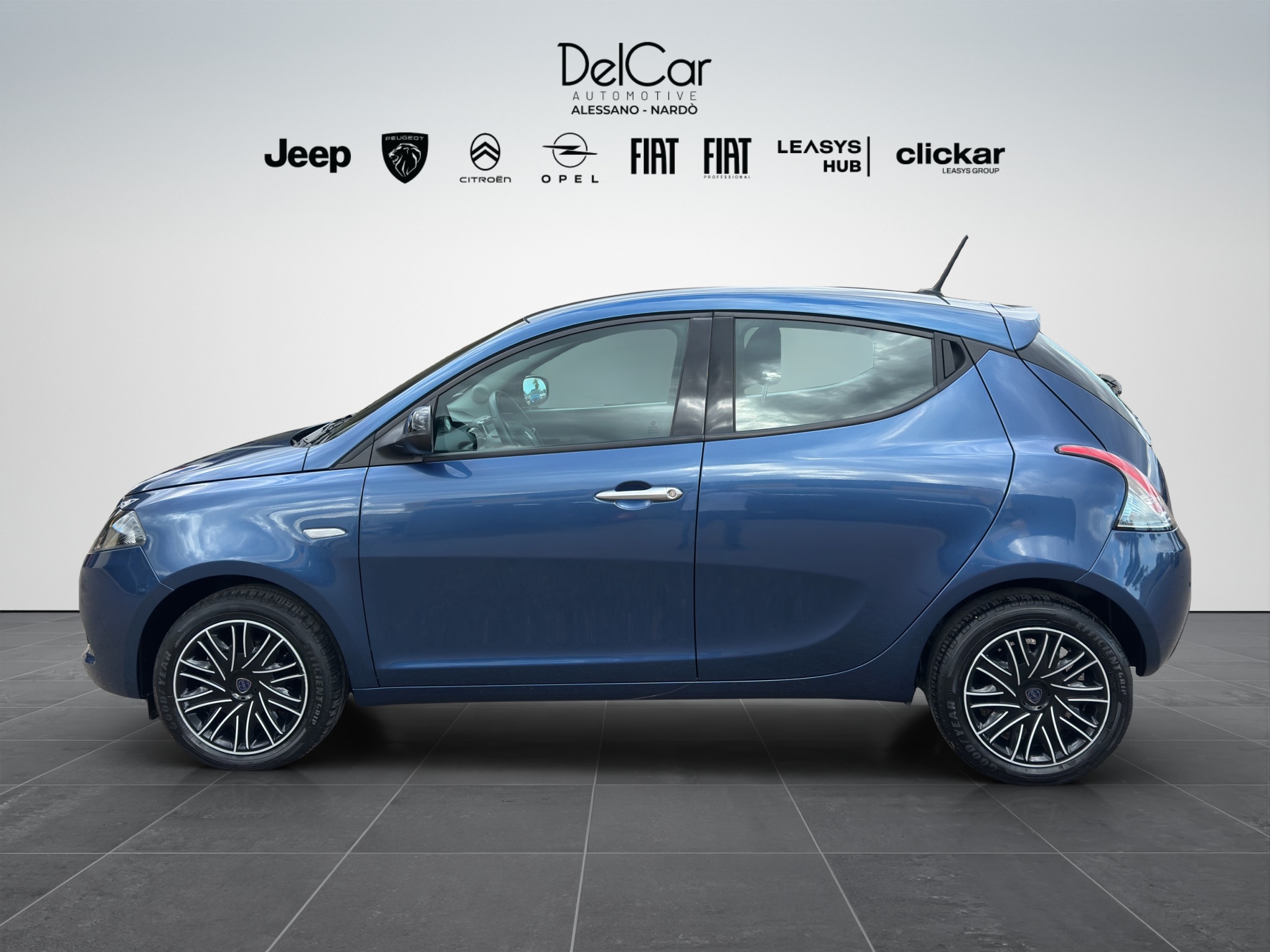 LANCIA YPSILON 1.0 70 CV HYBRID ORO
