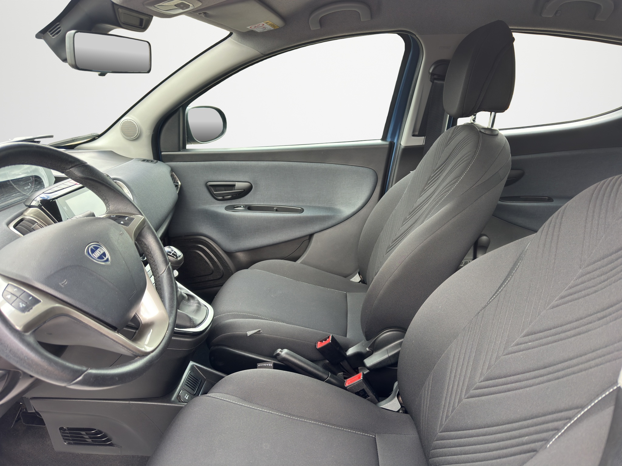 LANCIA YPSILON 1.0 70 CV HYBRID ORO