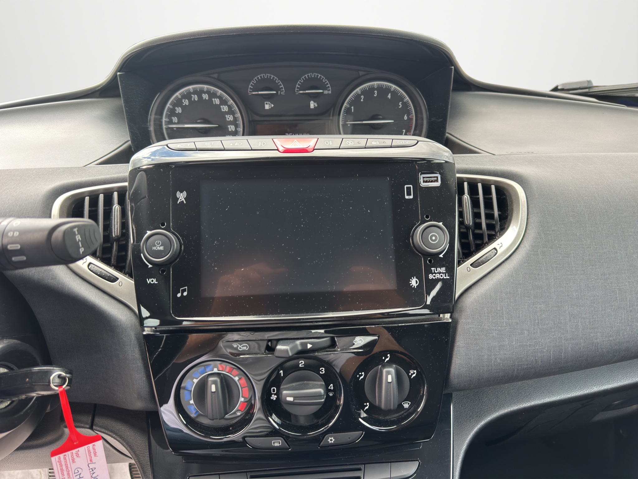 LANCIA YPSILON 1.0 70 CV HYBRID ORO