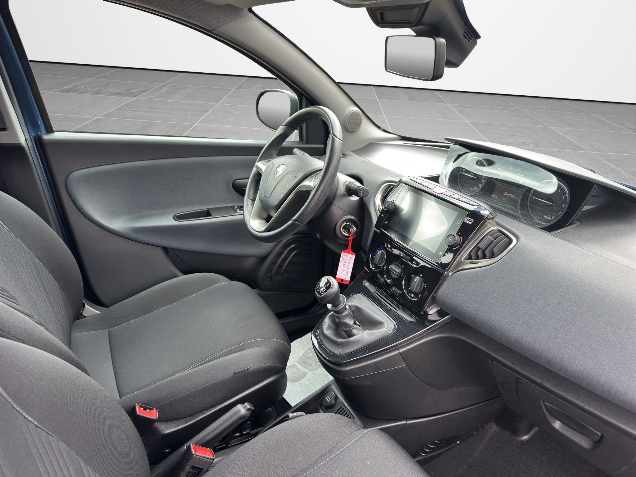 LANCIA YPSILON 1.0 70 CV HYBRID ORO