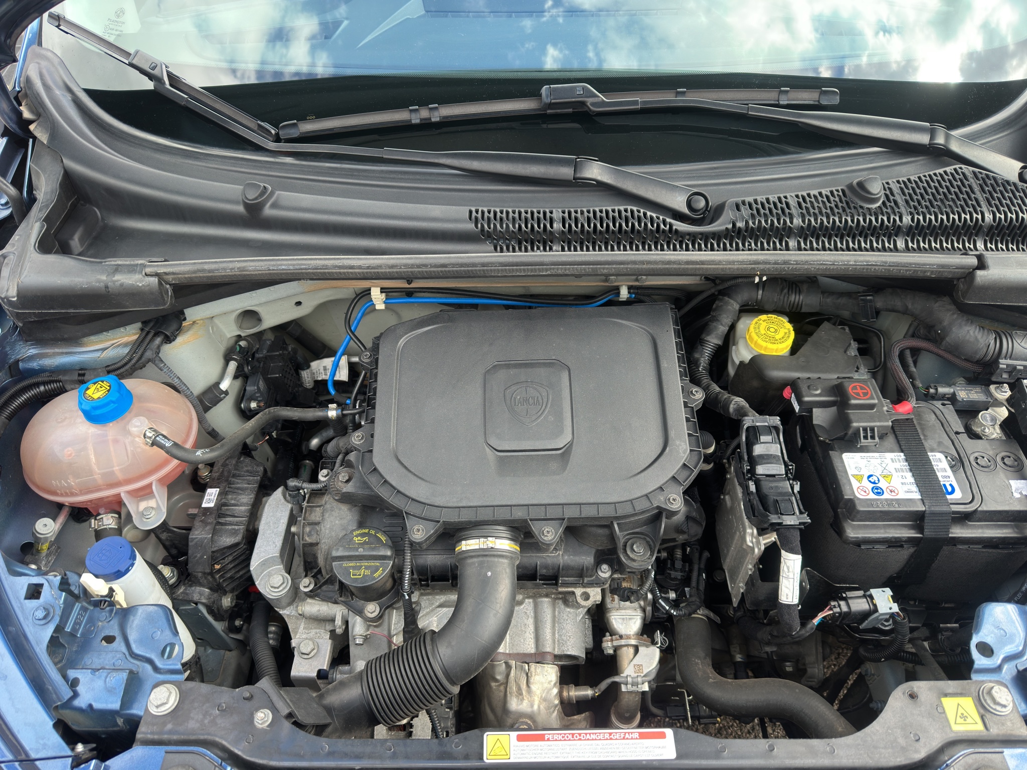 LANCIA YPSILON 1.0 70 CV HYBRID ORO